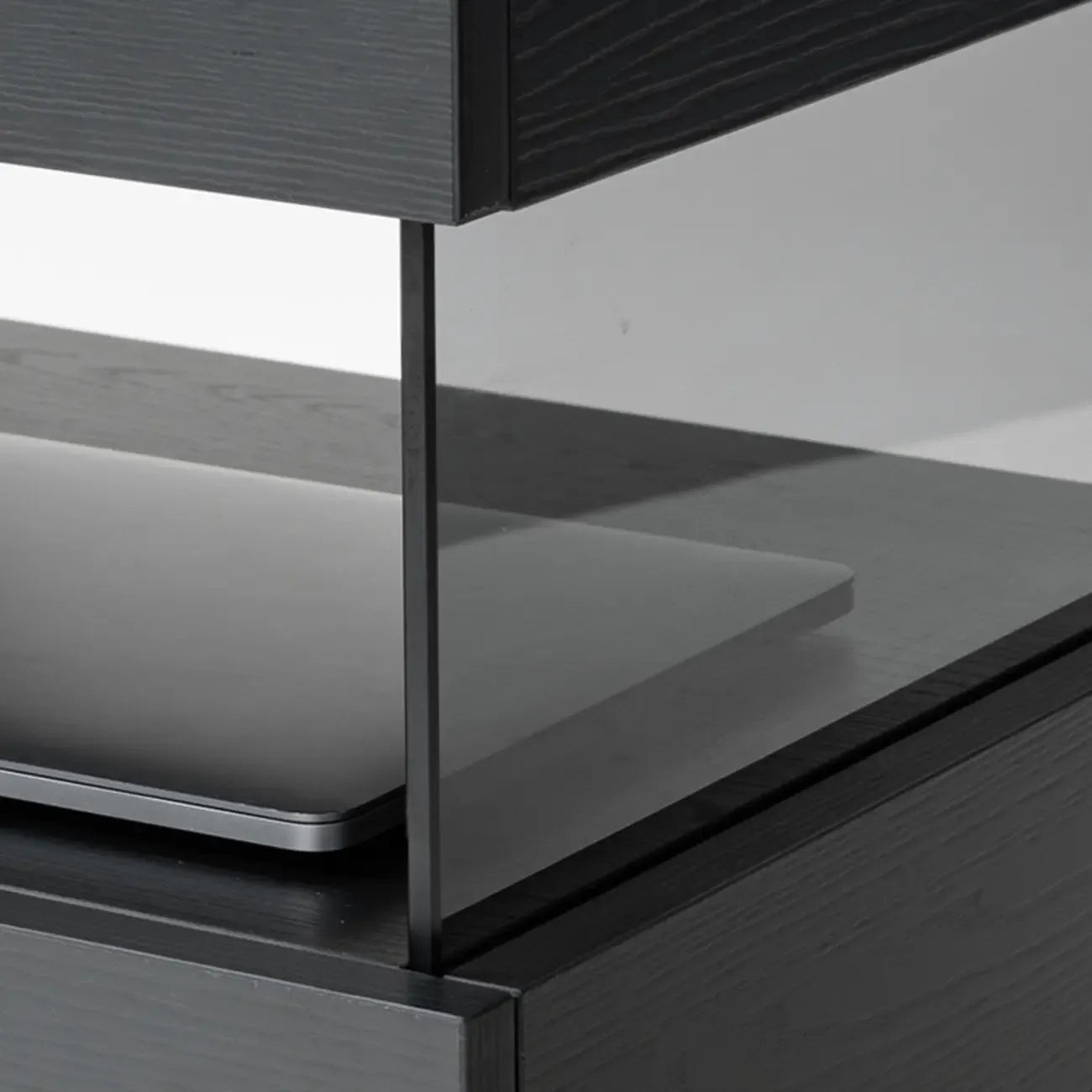 Table de chevet basse moderne en bois noir avec tiroirs