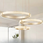Lustre moderne avec anneau de cristal circulaire doré