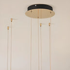 Lustre moderne avec anneau de cristal circulaire doré