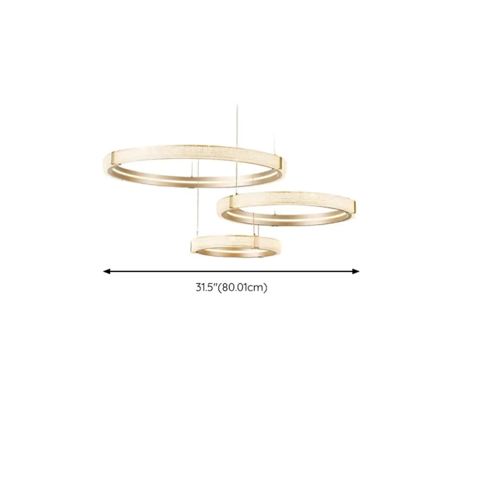 Lustre moderne avec anneau de cristal circulaire doré