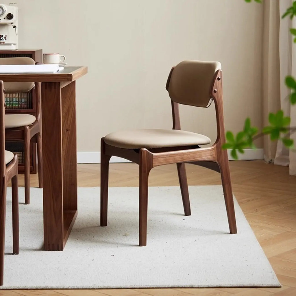 Chaise de salle à manger moderne sans accoudoirs en similicuir