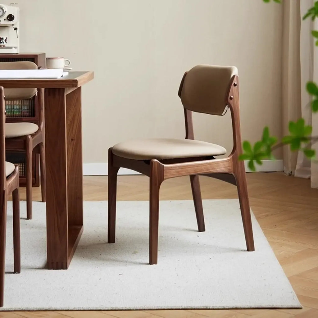 Chaise de salle à manger moderne sans accoudoirs en similicuir