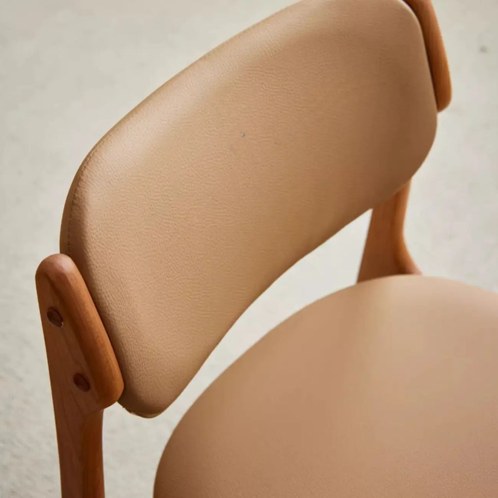 Chaise de salle à manger moderne sans accoudoirs en similicuir