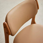 Chaise de salle à manger moderne sans accoudoirs en similicuir