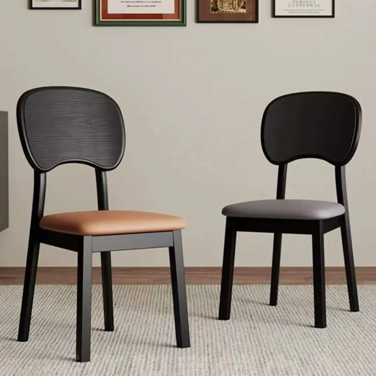 Chaise de salle à manger rembourrée de style vintage en bois noir avec assise confortable
