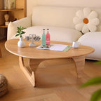 Table basse triangulaire moderne en bois au design abstrait