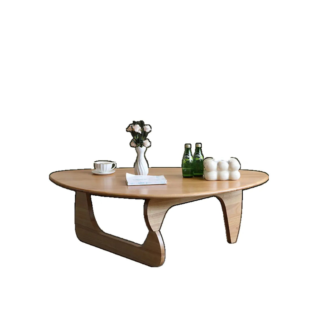 Table basse triangulaire moderne en bois au design abstrait