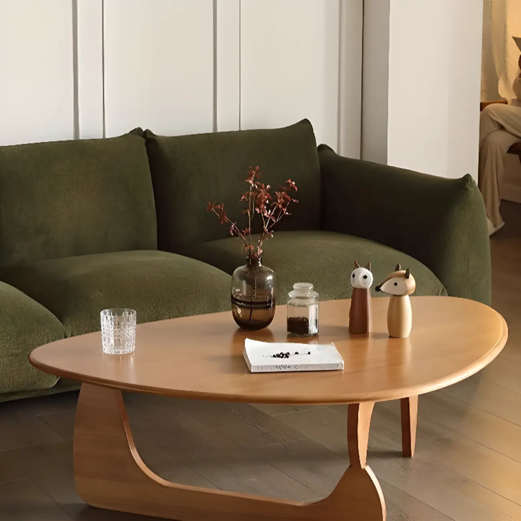 Table basse triangulaire moderne en bois au design abstrait