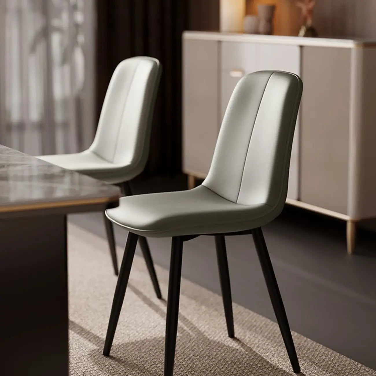 Chaises de salle à manger contemporaines à dossier mi-haut avec pieds en métal