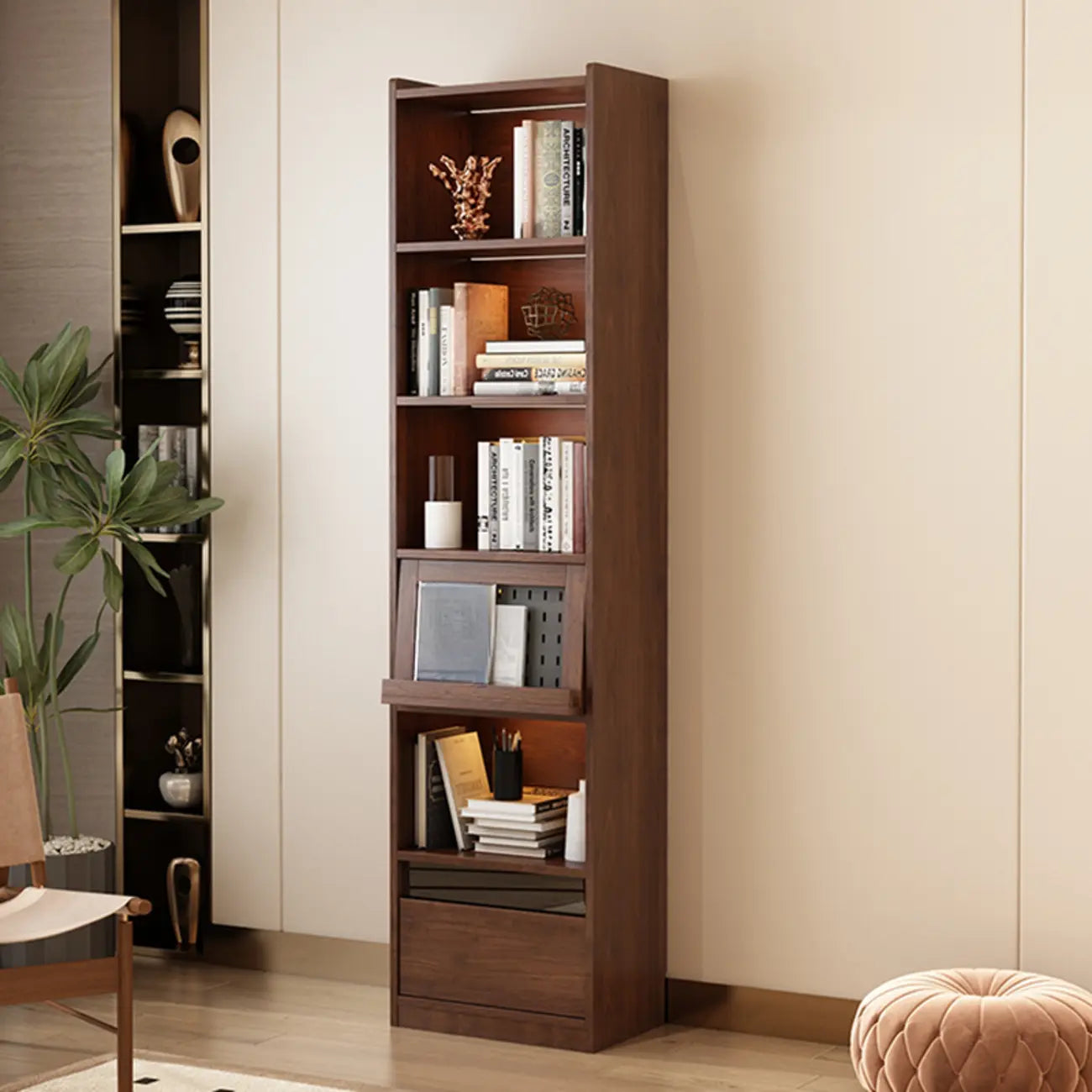 Bibliothèque verticale haute en bois brun de style milieu du siècle avec tiroirs