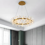 Lustre circulaire en cristal doré, design moderne.