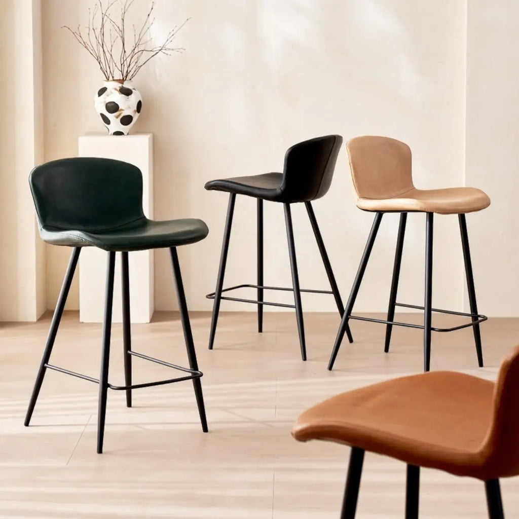 Tabourets de bar baquets en cuir de style moderne du milieu du siècle avec dossier bas