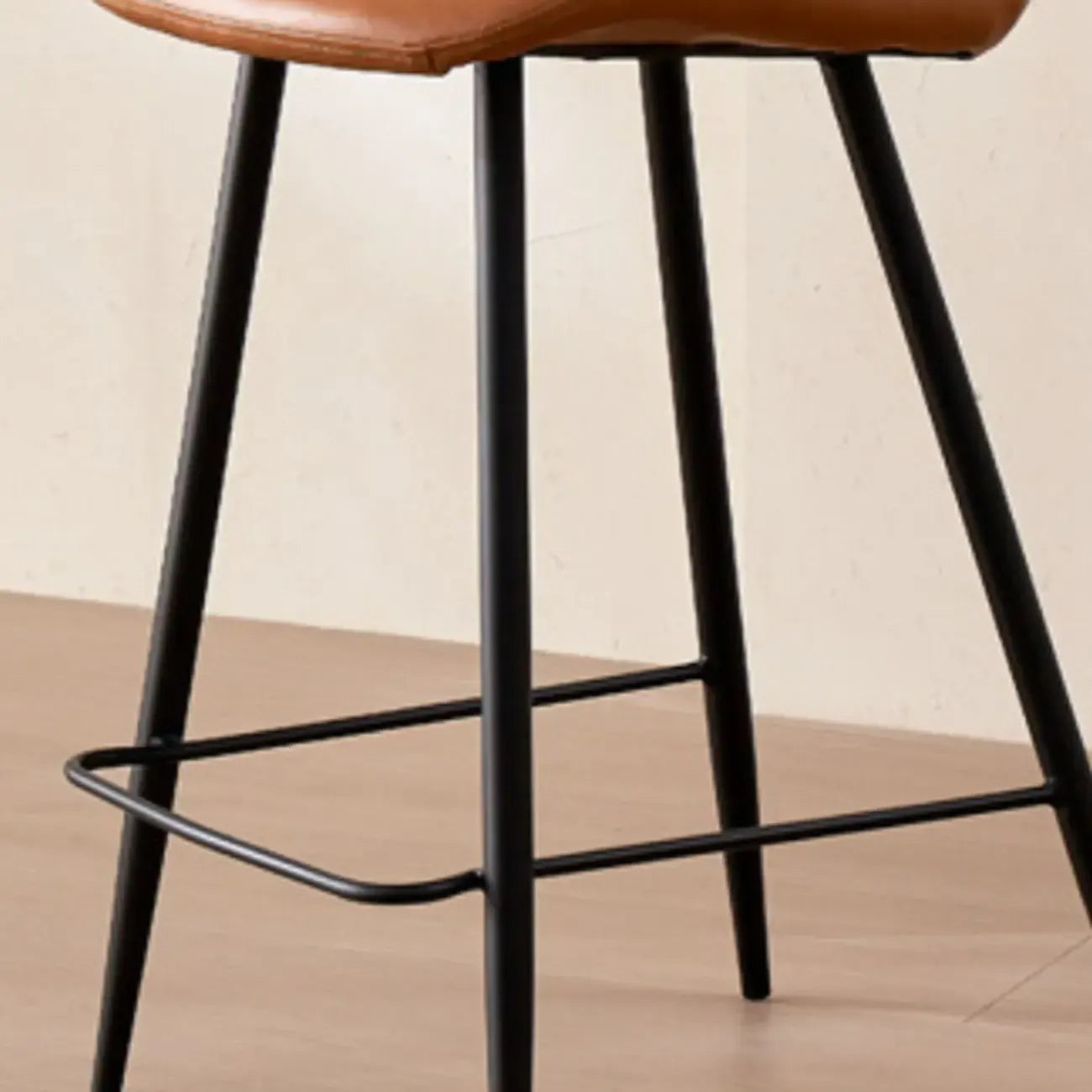 Tabourets de bar baquets en cuir de style moderne du milieu du siècle avec dossier bas