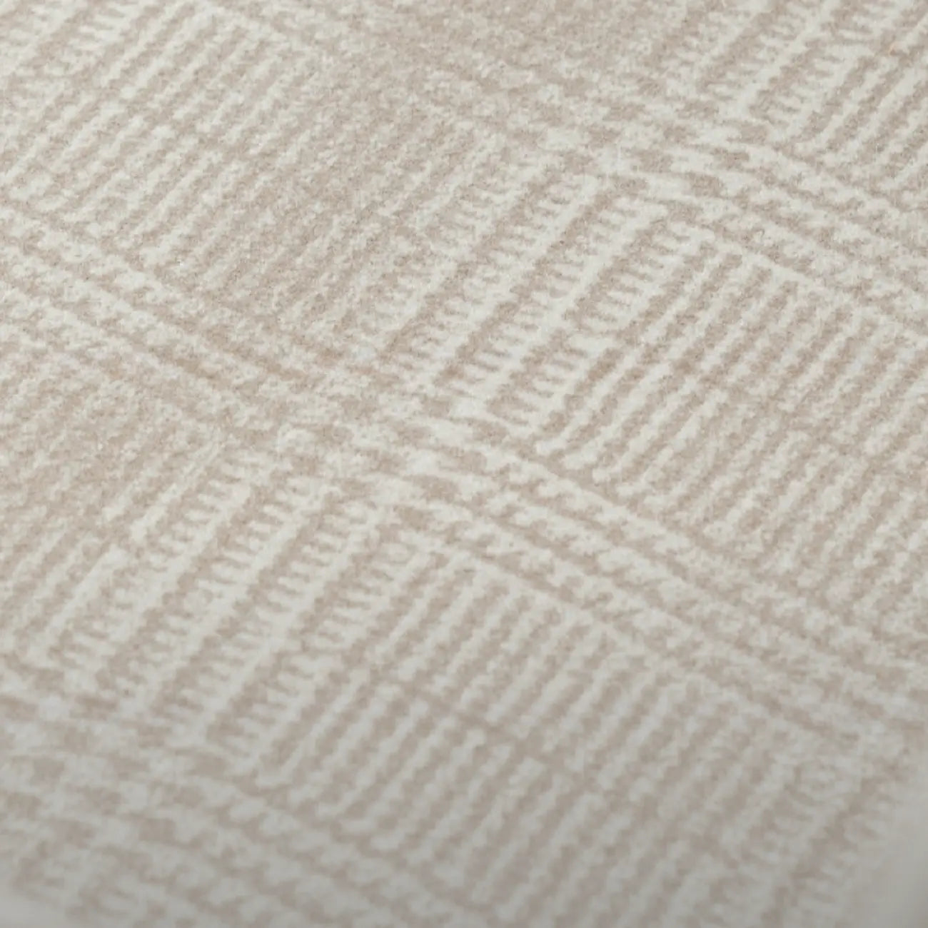 Fauteuils minimalistes en sherpa à dossier ouvert et accoudoirs rembourrés