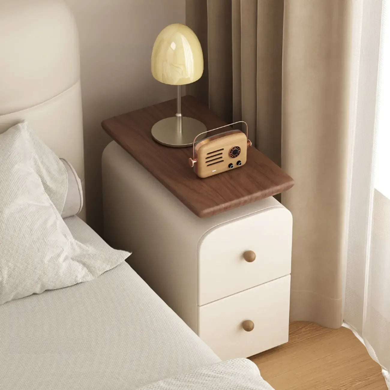 Table de chevet moderne incurvée en similicuir avec plateau en bois