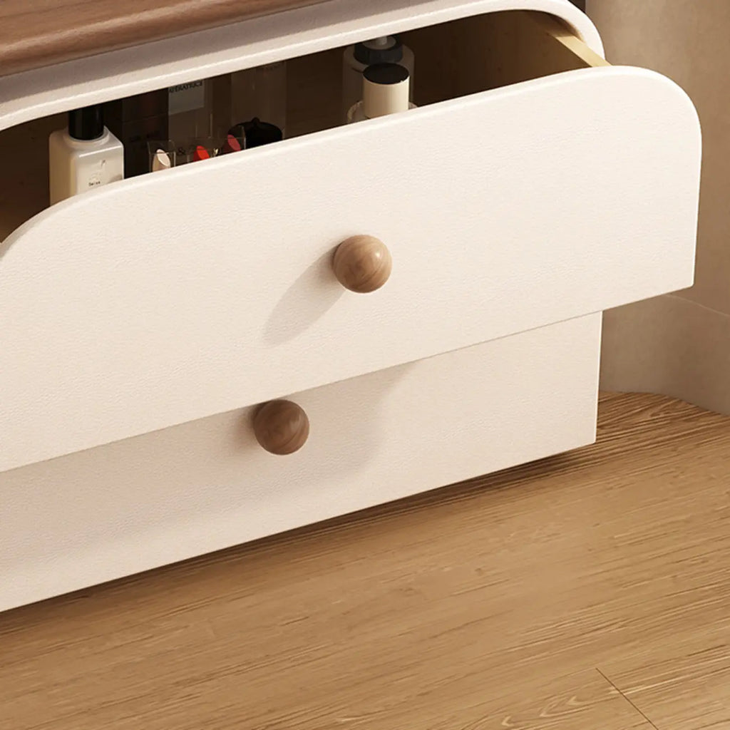 Table de chevet moderne incurvée en similicuir avec plateau en bois