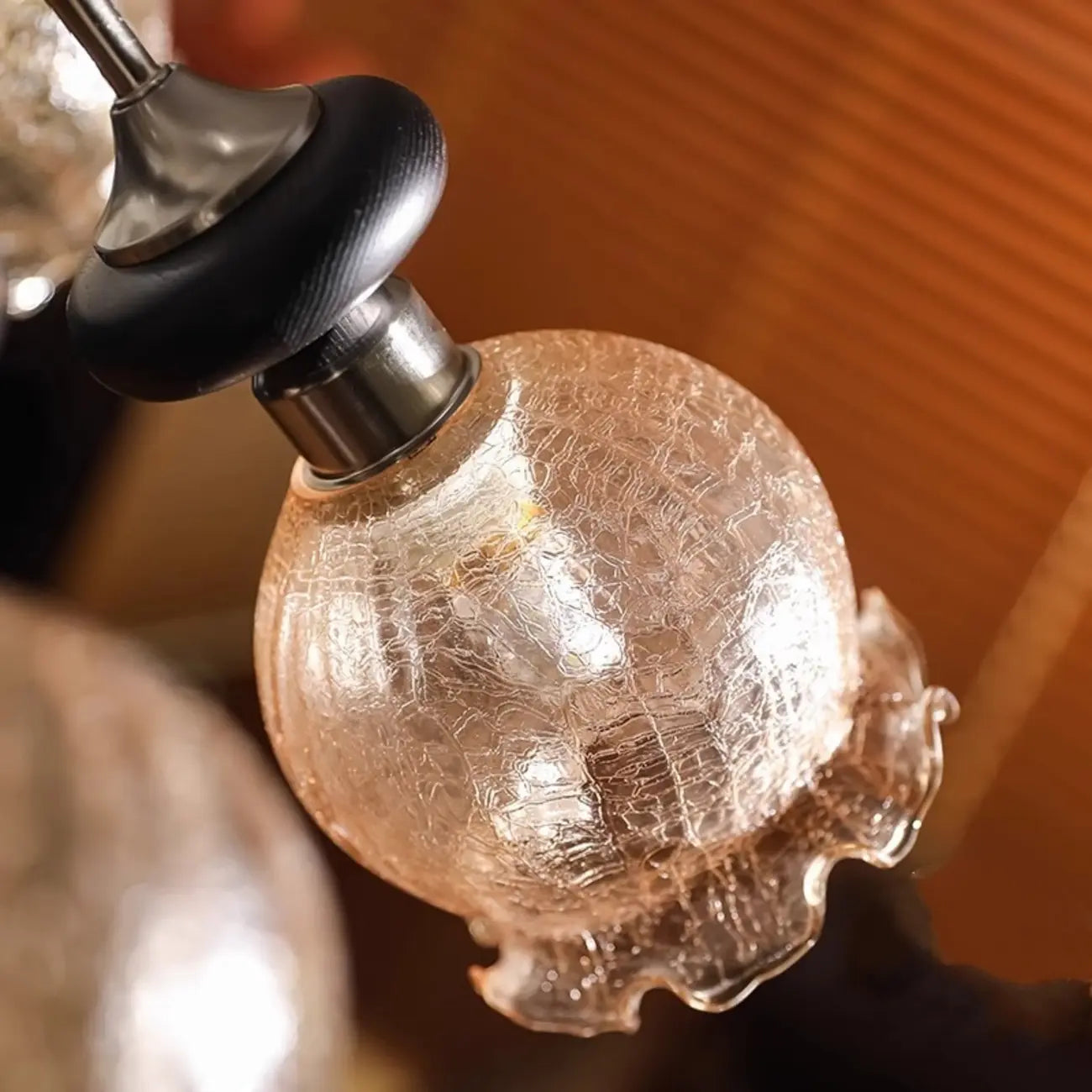 Lustre moderne en verre cristal noir avec globe