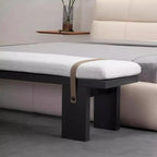 Banc de chambre moderne et élégant, recouvert de tissu