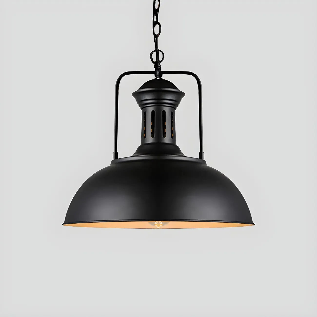 Suspension industrielle noire en forme de dôme pour îlot de cuisine