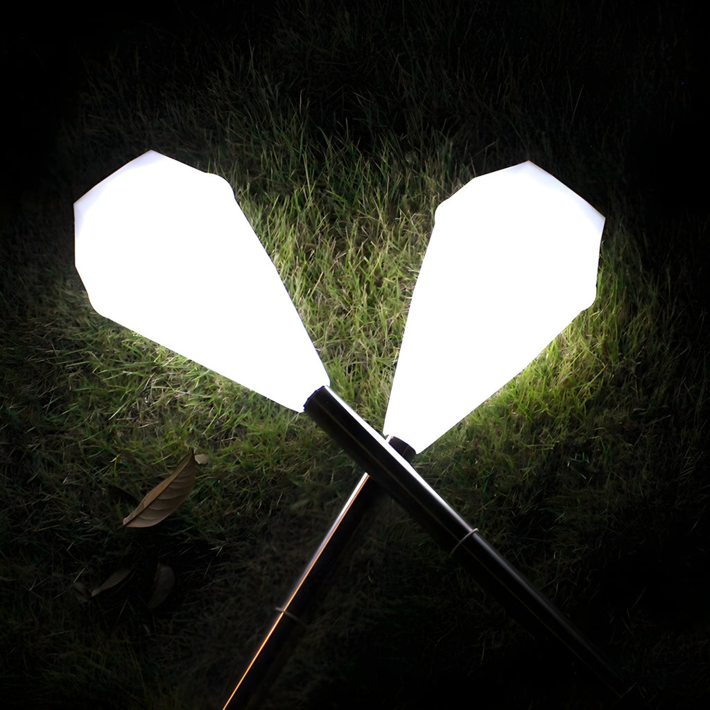 Élégantes lampes solaires LED blanches en forme de diamant pour allées de jardin
