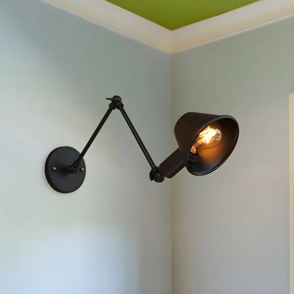 Applique da parete a LED industriale nera orientabile con braccio oscillante