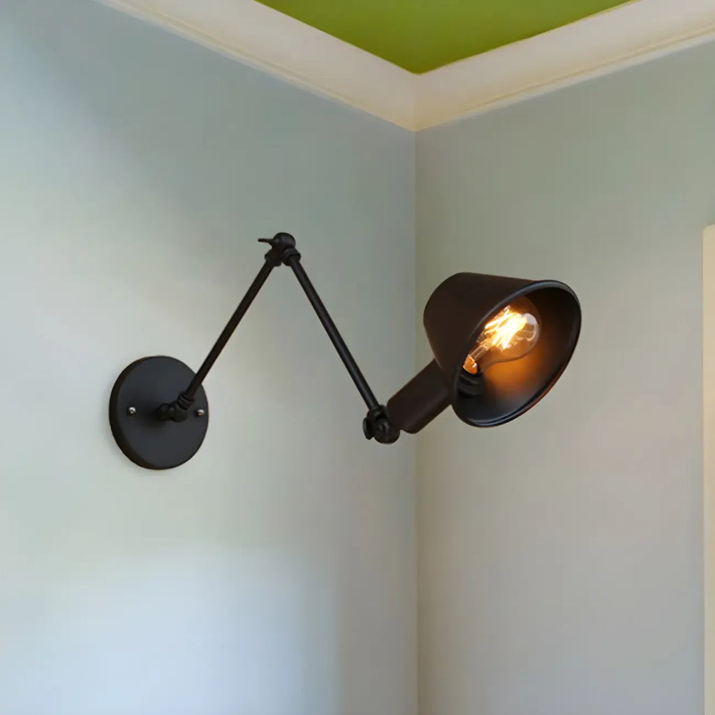 Applique da parete a LED industriale nera orientabile con braccio oscillante
