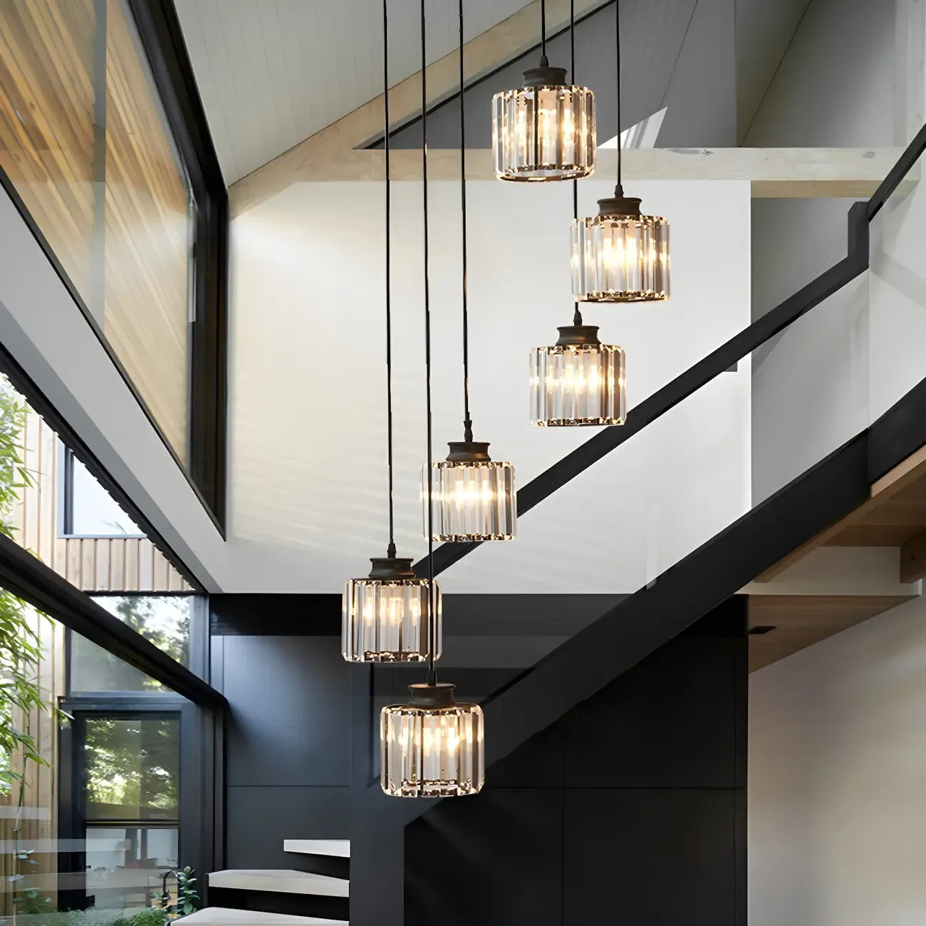 Suspension cylindrique en cristal à spirale pour cage d'escalier contemporaine