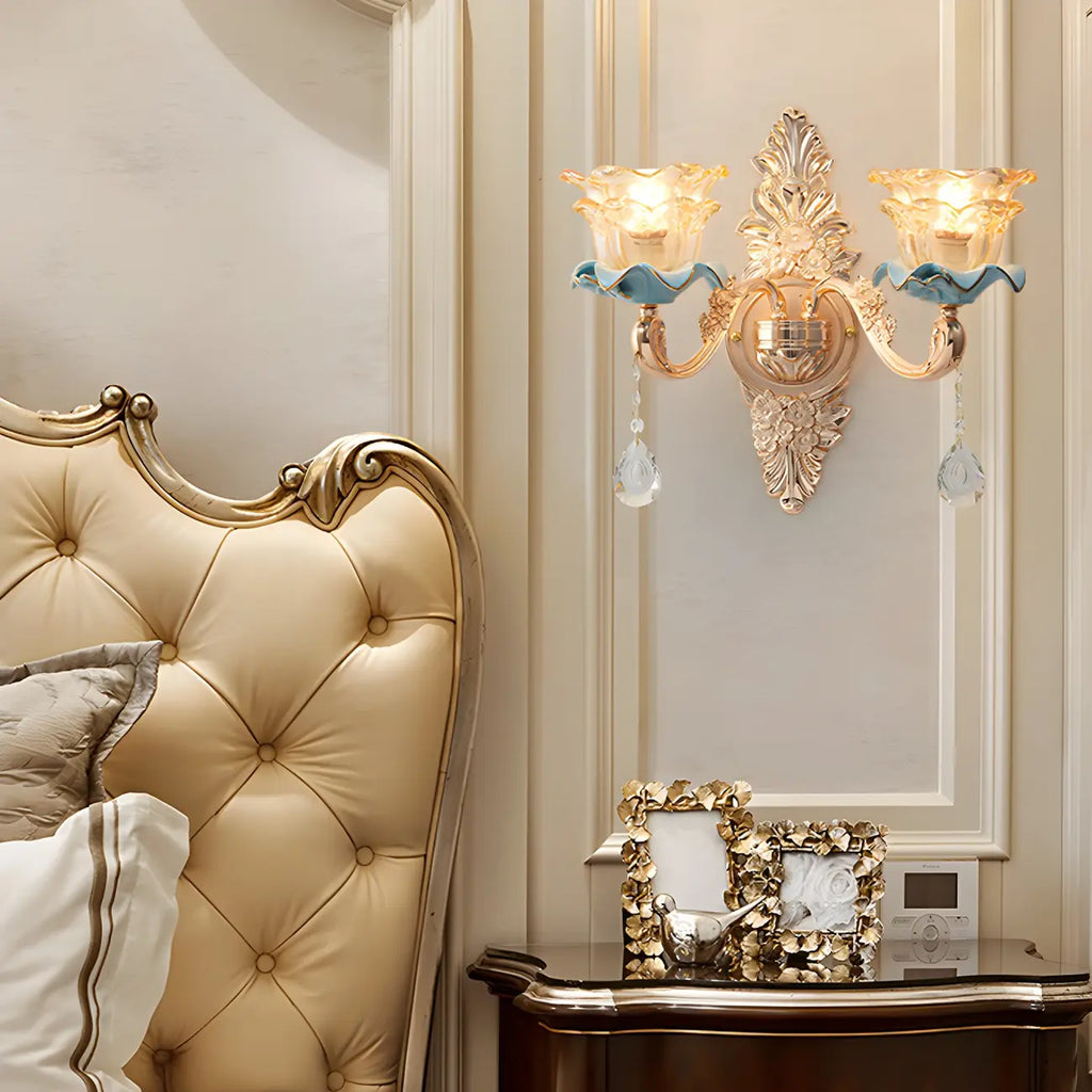 Applique murale dorée glamour avec cristal pour la décoration de chevet