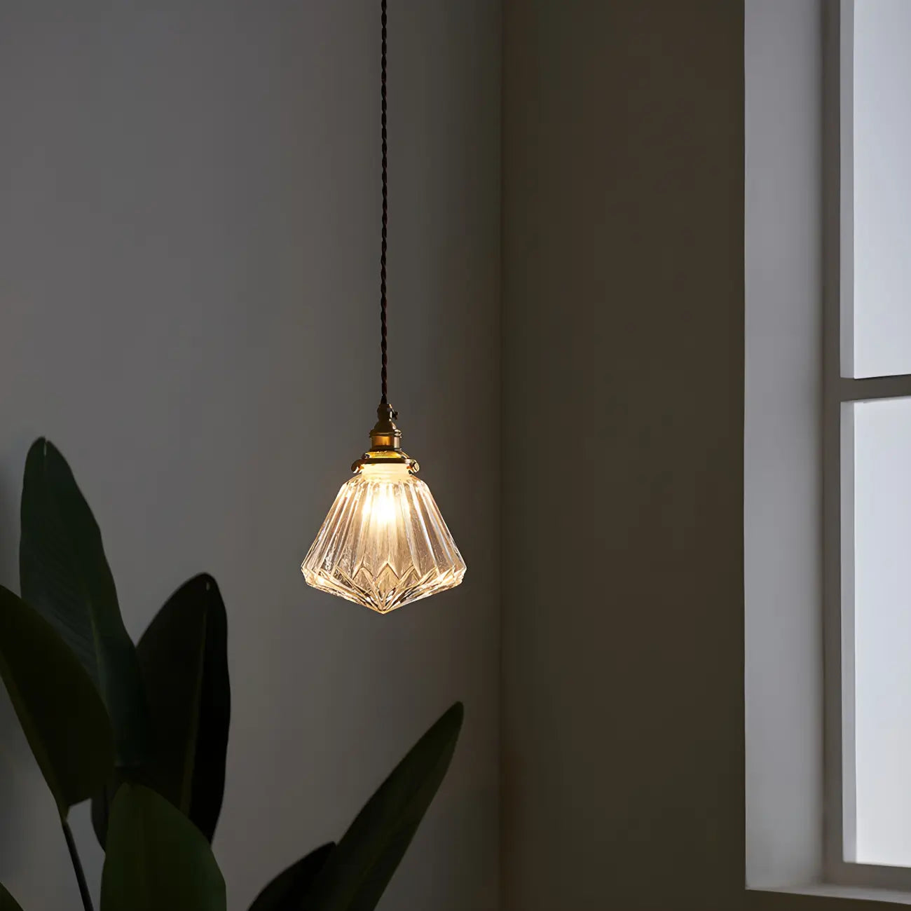 Suspension industrielle en verre transparent pour îlot de cuisine