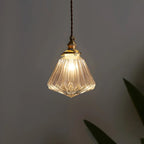 Suspension industrielle en verre transparent pour îlot de cuisine