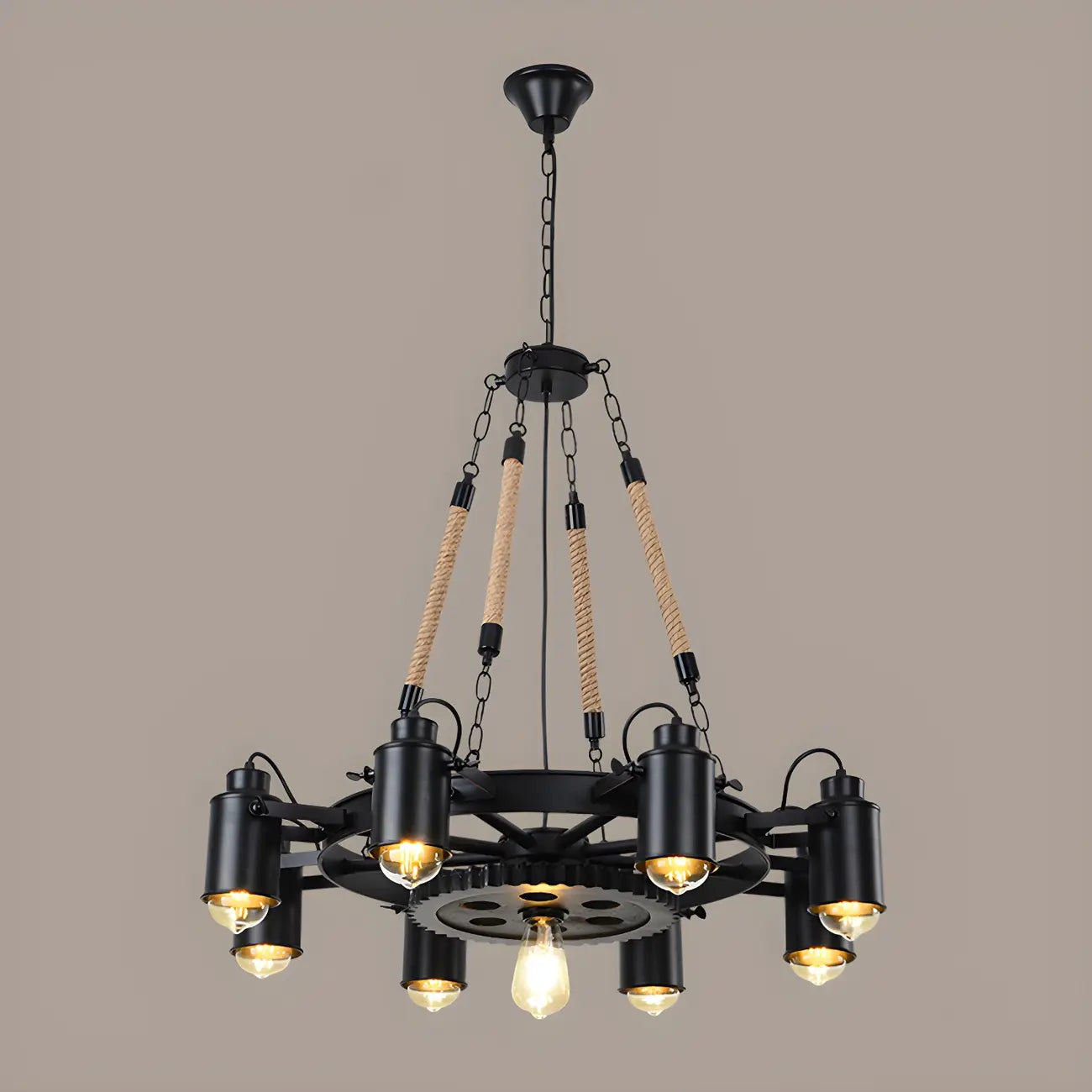 Lustre industriel à chaîne en fer noir en forme d'engrenage