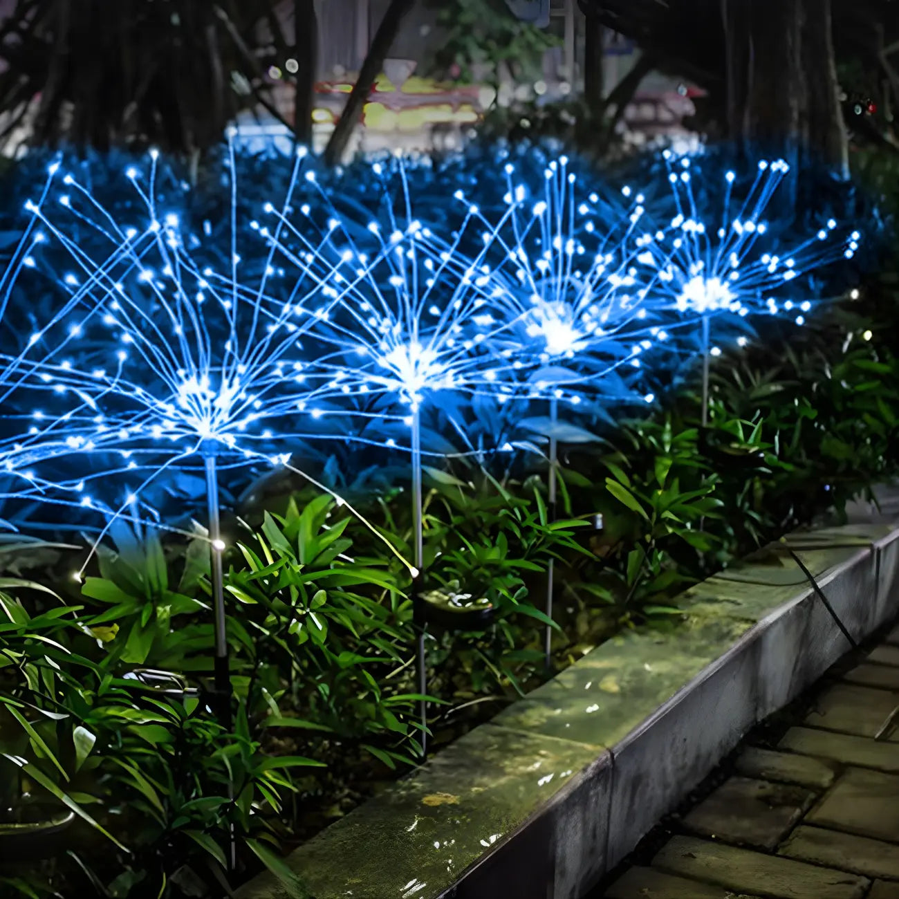 Projecteur solaire métallique de jardin en forme de feu d'artifice