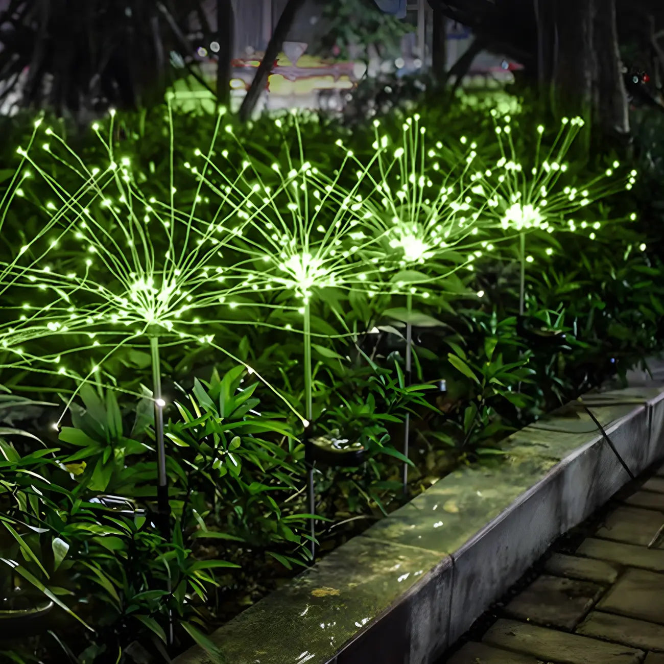 Projecteur solaire métallique de jardin en forme de feu d'artifice