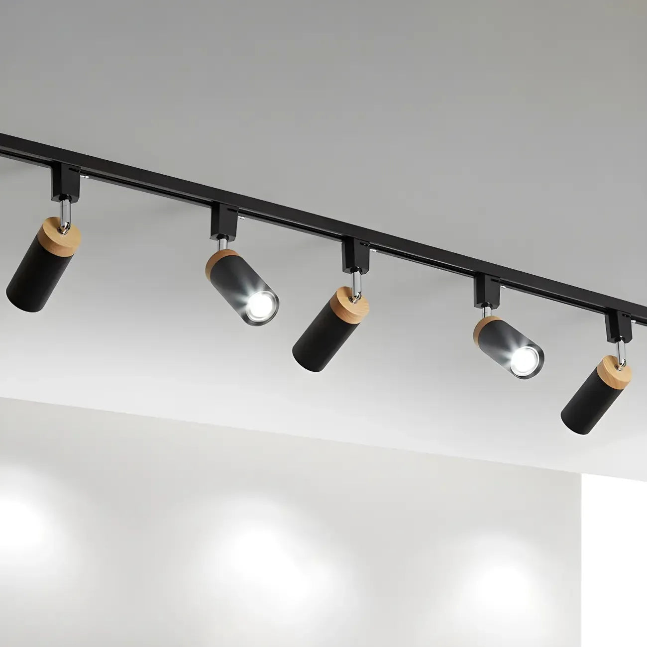 Luminaire sur rail LED moderne en métal à 4 lampes avec tête orientable