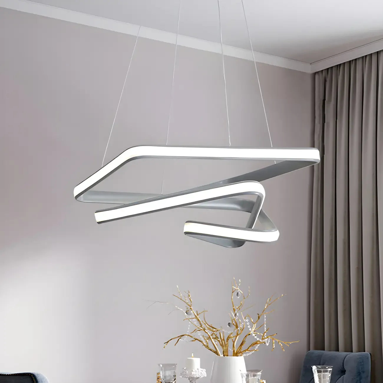 Lustre LED moderne, élégant et linéaire, idéal pour le salon.