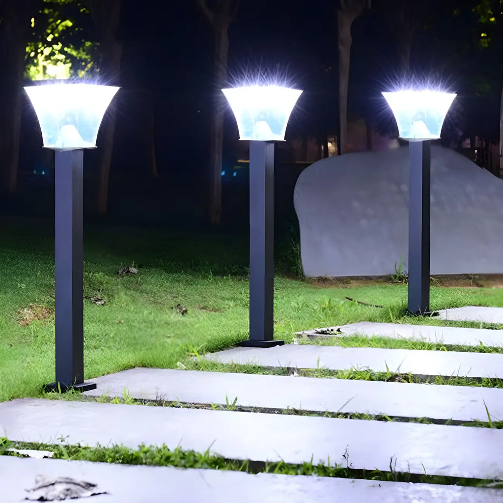 Éclairage paysager minimaliste à LED étanche pour allée