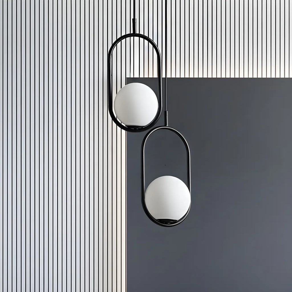 Suspension élégante Globe noire et dorée pour chambre à coucher