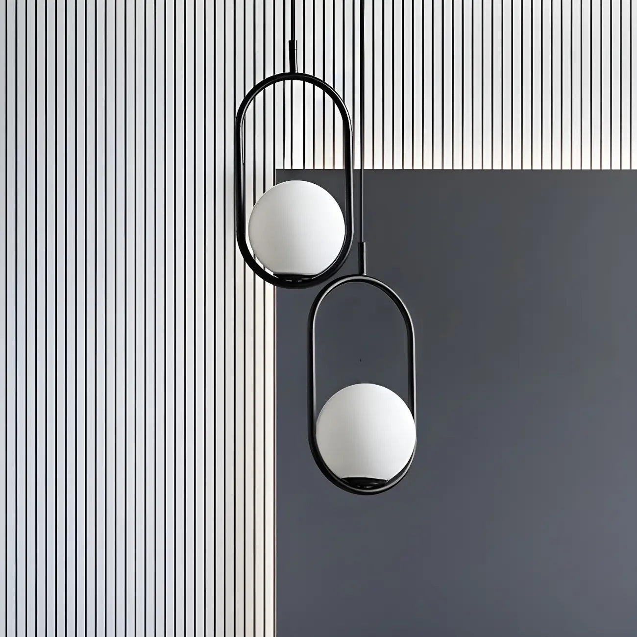 Suspension élégante Globe noire et dorée pour chambre à coucher