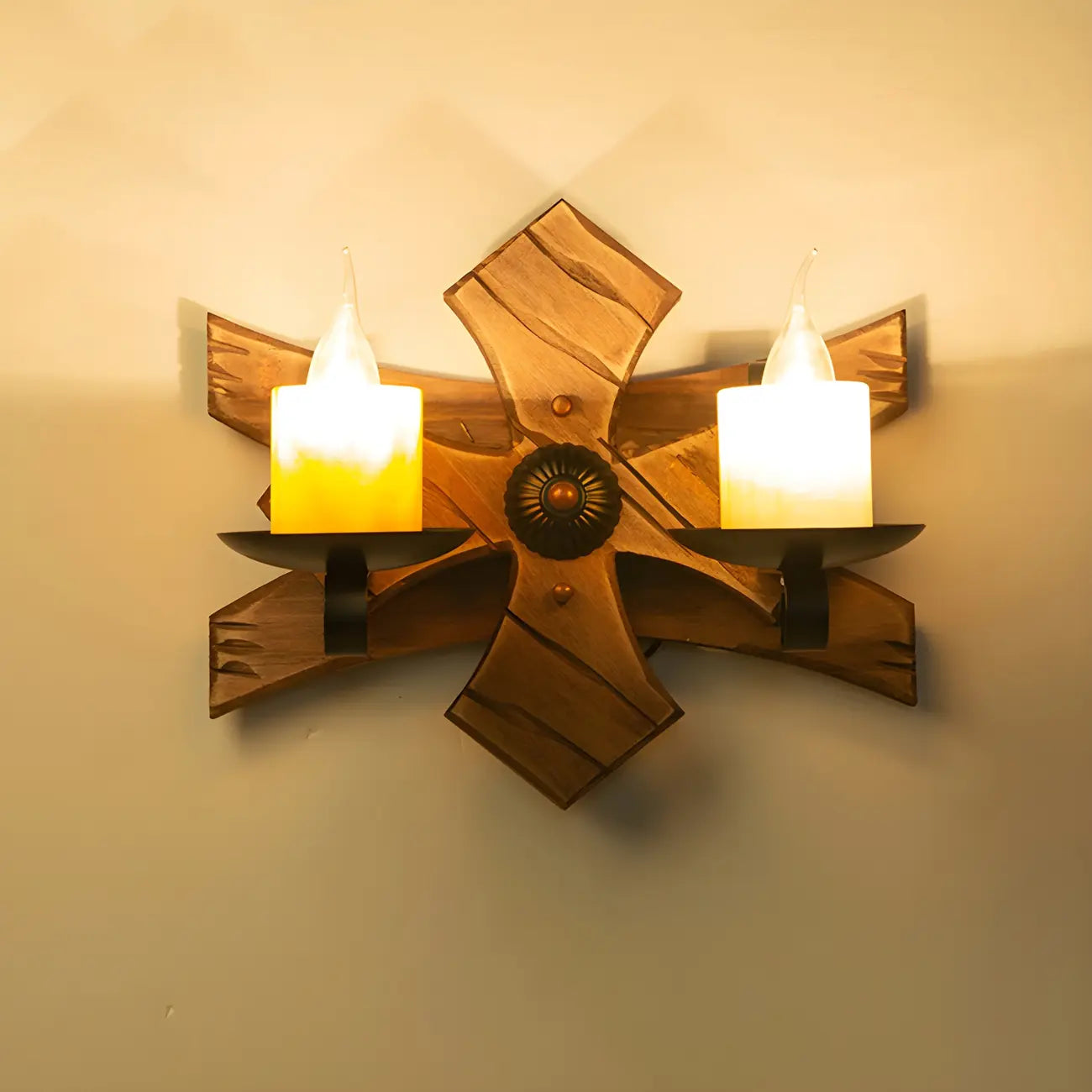 Applique murale LED style lanterne industrielle vintage avec accent en bois