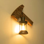 Applique murale LED style lanterne industrielle vintage avec accent en bois