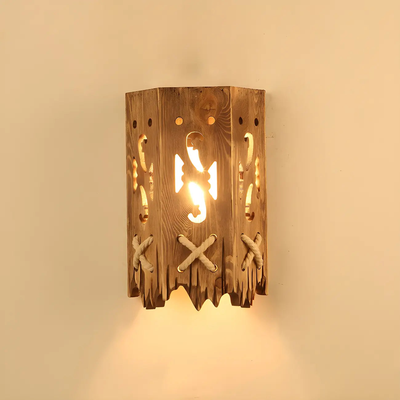 Applique murale LED style lanterne industrielle vintage avec accent en bois