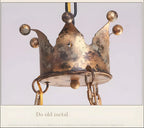 Lustre royal en fer forgé à couronne dorée