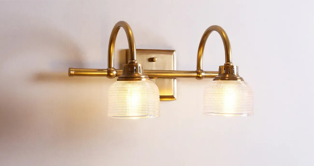 Appliques de salle de bain en laiton glamour avec abat-jour en verre prismatique
