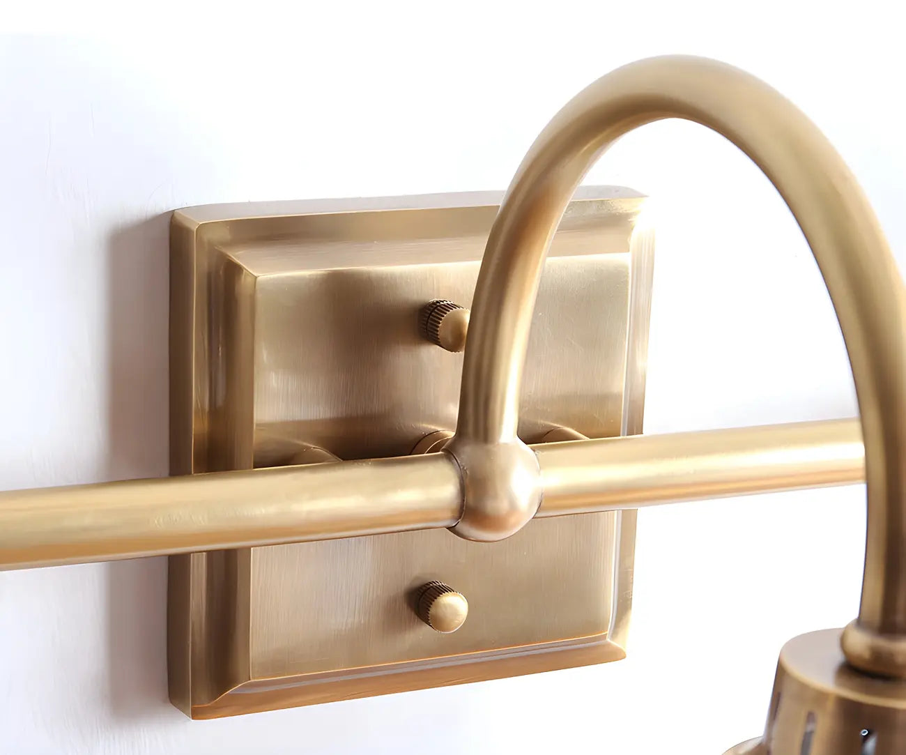 Appliques de salle de bain en laiton glamour avec abat-jour en verre prismatique