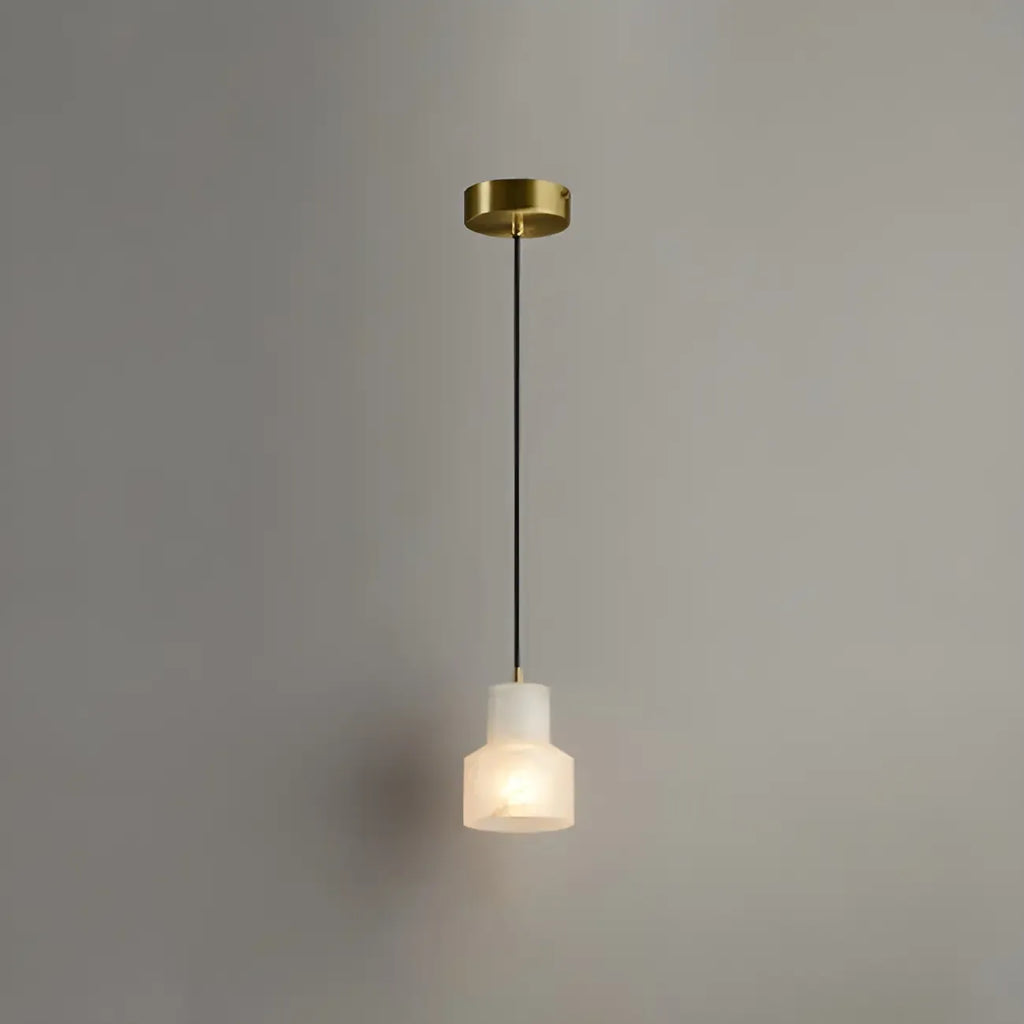 Suspension minimaliste en albâtre blanc, forme globe.