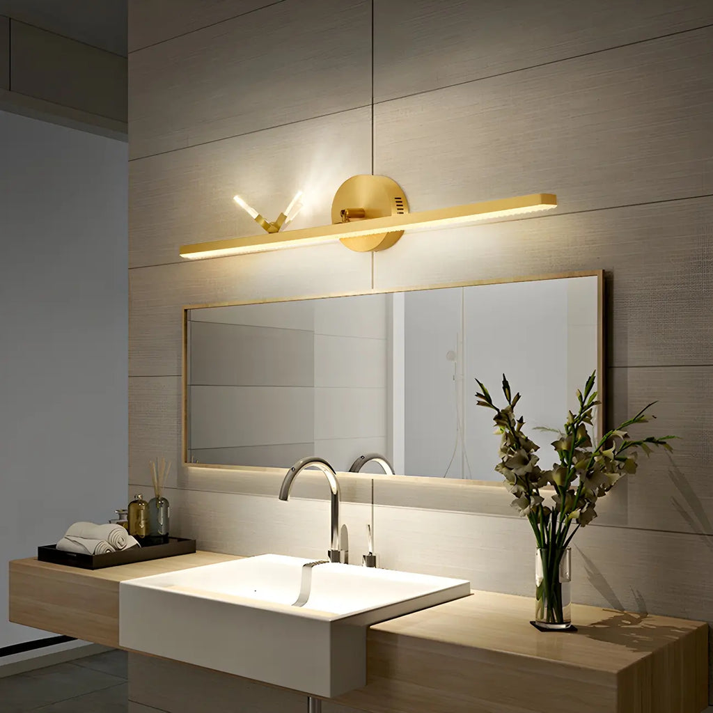 Applique murale LED linéaire élégante avec accent doré pour salle de bain