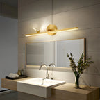 Applique murale LED linéaire élégante avec accent doré pour salle de bain