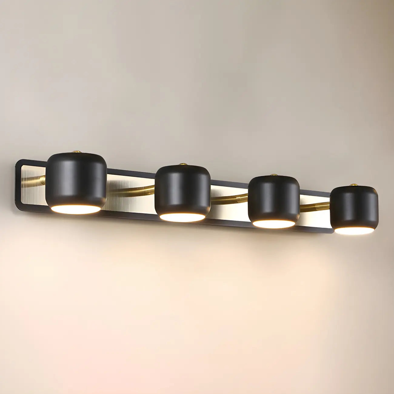 Applique murale minimaliste en métal avec LED intégrée pour salle de bain