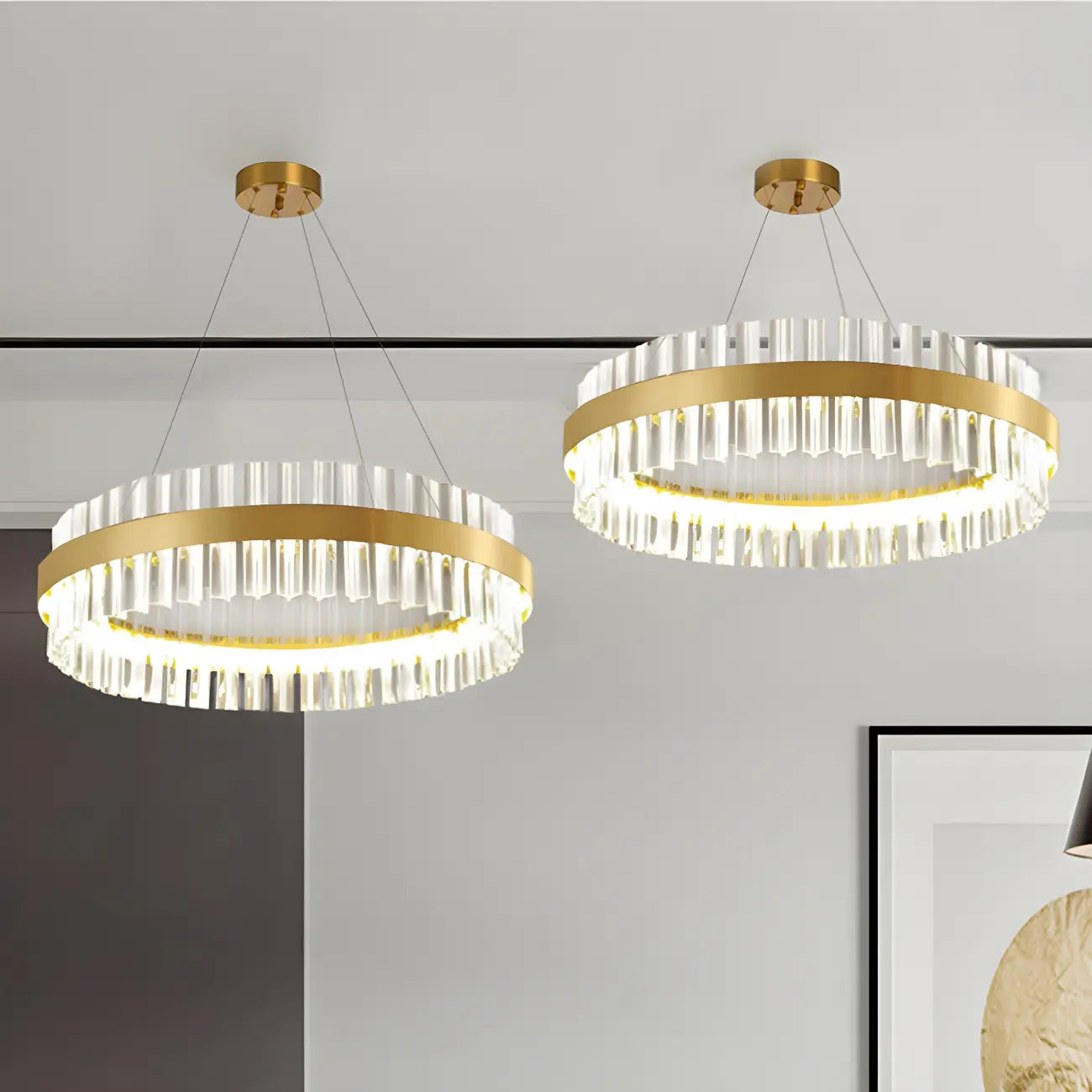 Lustre moderne rond en laiton et cristal pour îlot central