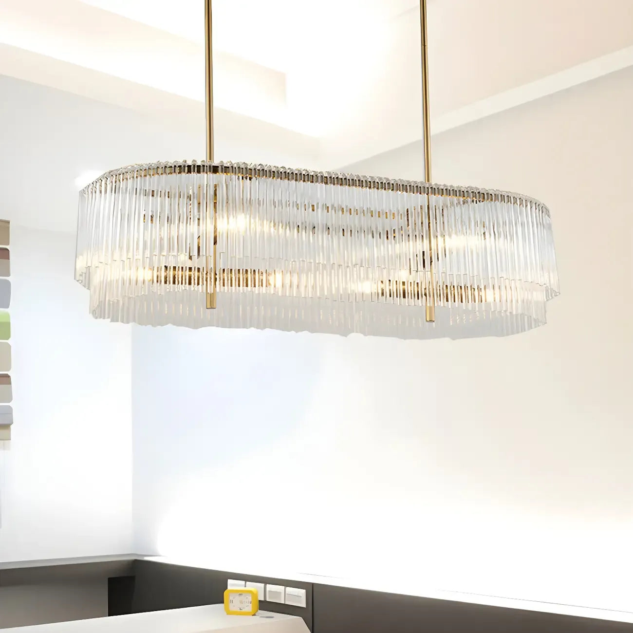 Suspension ovale moderne en laiton et cristal pour îlot de cuisine
